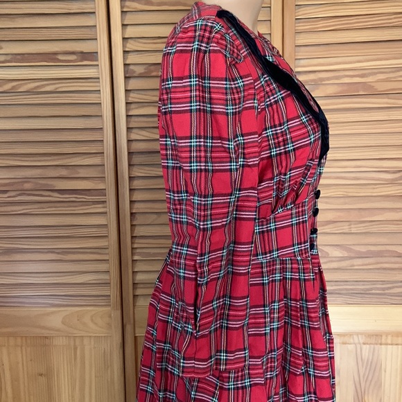 Vintage 1980s red tartan plaid with velvet accents, size 10 tea length dress - Picture 7 of 16